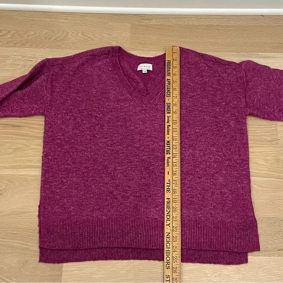 Lucky Brand Fuchsia V-neck Sweater Small Petite - Picture 3 of 14